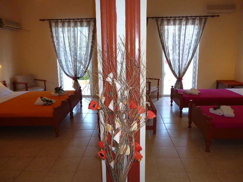 Tom & John Center 4* Tsilivi (Zakynthos)